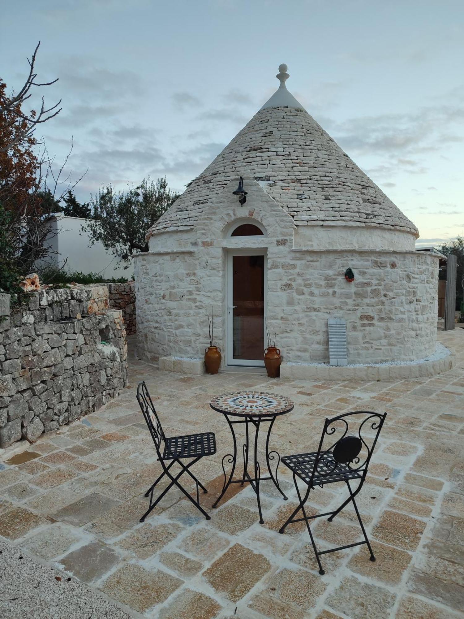 La Relais Del Trullo Bed & Breakfast Putignano Exterior photo